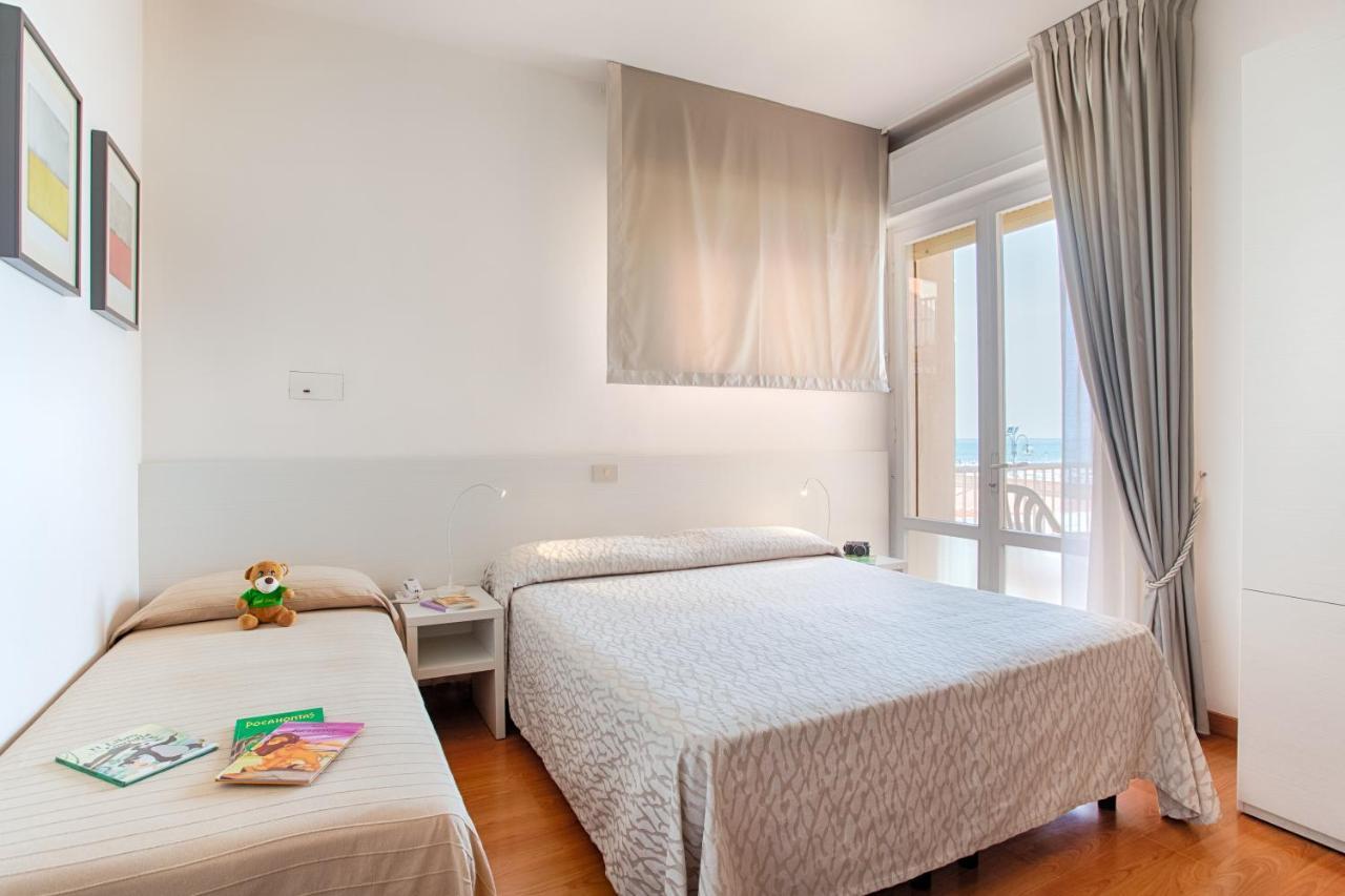 Hotel Telenia Лидо-ди-Езоло Экстерьер фото