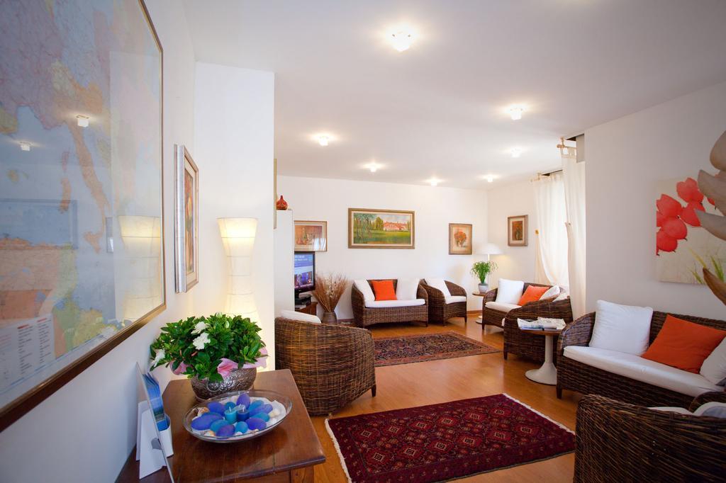 Hotel Telenia Лидо-ди-Езоло Экстерьер фото