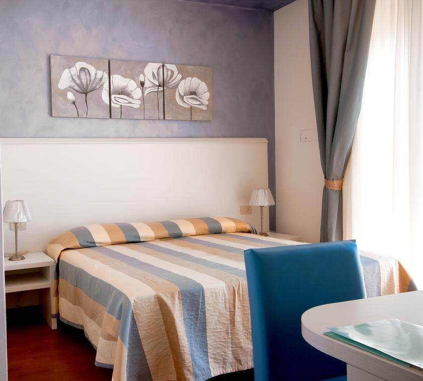 Hotel Telenia Лидо-ди-Езоло Экстерьер фото