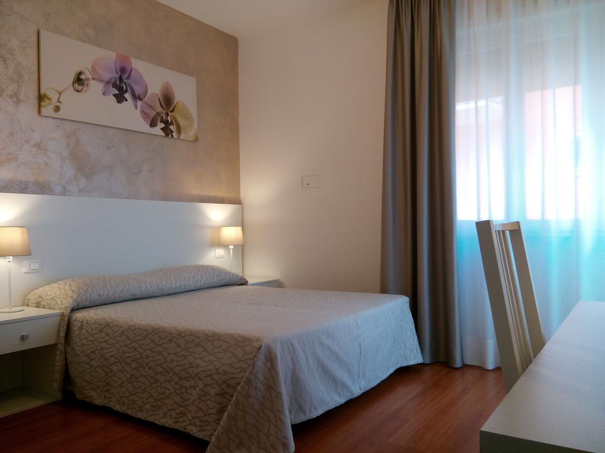 Hotel Telenia Лидо-ди-Езоло Экстерьер фото